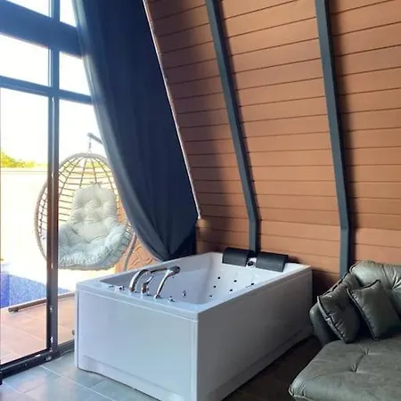 Kapslový hotel Triangle Life Suit Kartepe